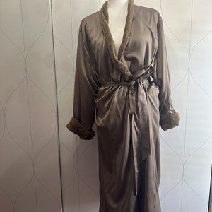 Luxurious Chocolate Brown Wynn / Encore Hotel & Casino Las Vegas Spa Robe